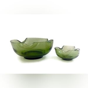 Mid Century Mod Green Glass Bowl Set